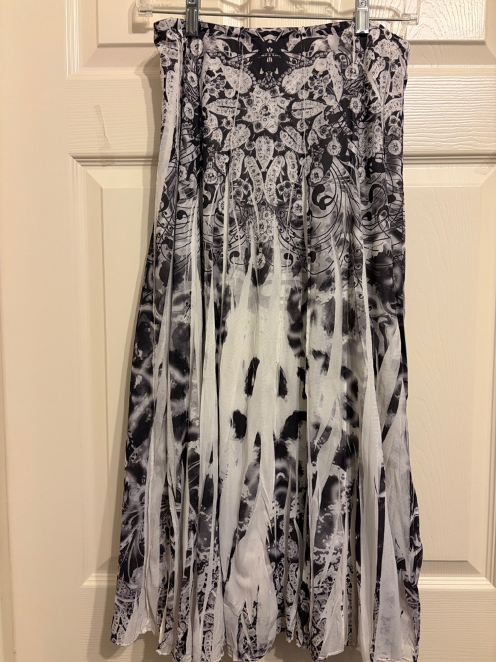 ONE WORLD Black and White Printed Maxi Skirt